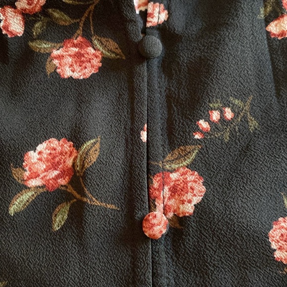 1.STATE Floral Print Pintuck Blouse in Black Blooms at Nordstrom Small NWT - Picture 4 of 7